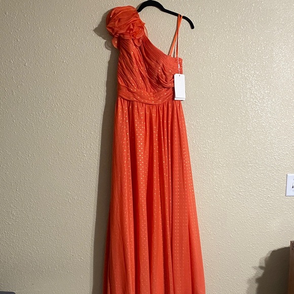 NWT Mac Duggal Orange Polka Dot Ruffled One Shoulder Gown 49536 Size 6 - Picture 4 of 16